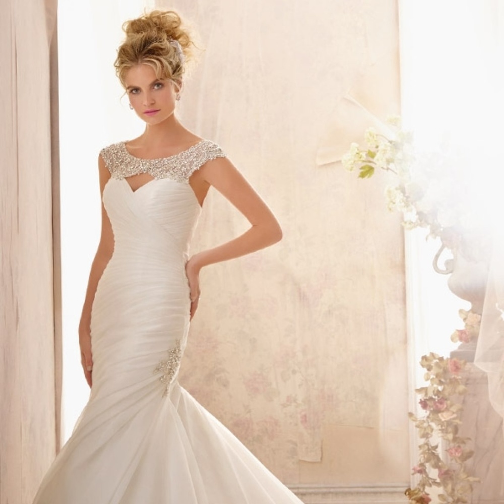 Mori Lee Ivory/Silver Wedding Dress 2612